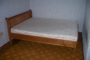 Срочно продам двухспальную кровать с матрасом в отличном состоянии 