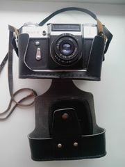 фотоаппарат Зенит-Е с логотипом олимпиады 1980-го года 