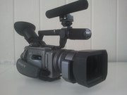 Продам видеокамеру Sony DCR-VX2100E в идеальном состоянии
